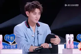 天呐，同一个节目，黄子韬撞脸女学员，难道只是巧合吗？图片