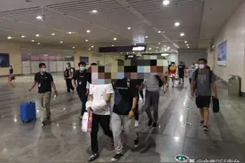 轻信网上“男友”被骗20万!长沙警方破获跨境“杀猪盘”式诈骗案件图片