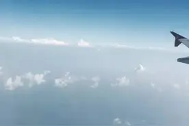 飞机上看到的蓝天白云，拍摄：诗韵轻歌图片