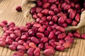 买花生米时，无论红皮还是白皮，牢记“3不买”，不新鲜又没营养图片