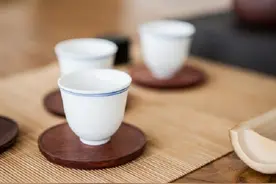 台湾喝茶的人相当普遍，那么台湾人喜欢买什么样的茶具？图片