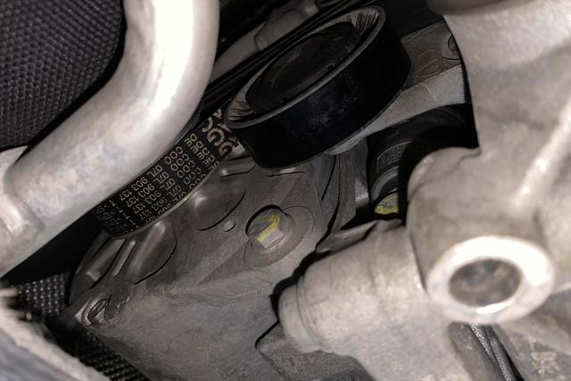 报价100W的兰博基尼盖拉多俩人排队购买？客户：先来后到