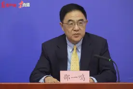 中疾控专家：老年人接种疫苗后重症风险明显低于未接种老人图片