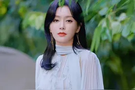 42岁秦岚被赞“小腰精”，公开5个减肥秘诀，体重常年92斤不反弹图片