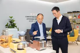 面对3000家友商，“小熊”如何泅渡红海 | 吴晓波下午茶图片
