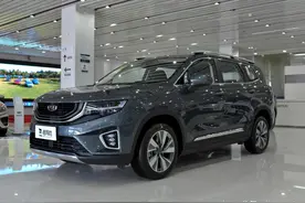 不到15万的中型SUV，却有超过30万的气质，实拍吉利豪越图片