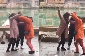 环卫工驱赶乱排便小狗遭殴打：狗主人用棍子抽打环卫工头部20余下视频封面