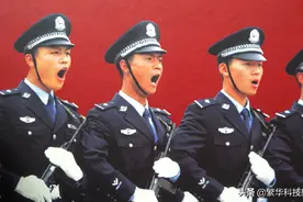 八九十年代，邻国越南的大量枪支，为何会流入中国境内？图片