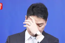 刘强东身家跌至47亿美元 身价缩水近一半视频封面