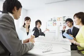 开会轮到你发言时，不知道说什么？记住这3句开头语就够用了图片