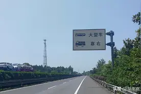 开门纳谏丨湖南即将在全省高速公路实施中重型货车右侧通行管理，你的意见很重要！图片