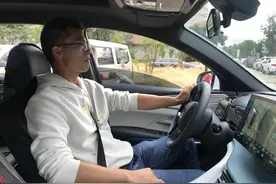 快电：行驶在新能源时代的网约车司机图片