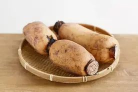 怎样处理藕片才翠嫩不发黑？大厨分享饭店使用技巧，看完收藏了图片