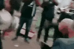 明明刚被曝光女友，评论里却都在关心他和另一个女生的故事？图片