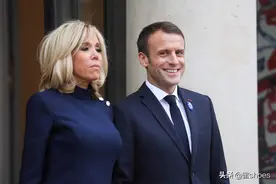 法国夫人合照被点赞，LV高跟鞋给上了年龄的女人打造的端庄气质图片