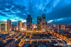 高空拍摄的成都与重庆的夜景，丝毫不逊色于一线城市图片