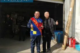 送1单快件能挣1块钱，郑州月薪过万的“五星快递员”是如何炼成的？图片