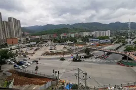 龙岩北附校门口天桥主体已建好！东环路道路改造工程有新进展图片