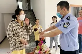 婴儿呛奶，多半是新手爸妈喂养错误导致，处理措施要提前了解图片