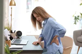 女性经常腰疼，不一定是腰的问题！可能隐藏着6种疾病，尽早就医图片