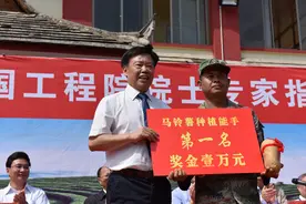 科技扶贫  大爱忘我——中国工程院院士朱有勇扎根云南省澜沧县扶贫纪实图片