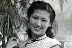 她是云南苗王后裔，希拉里最欣赏的女人，嫁给美国首位华裔州长图片