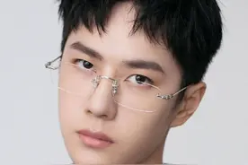 超A眼镜男友来袭，陈伟霆王一博酷帅霸气，黄明昊鹿晗温润俊美图片