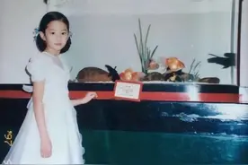 来看女星童年照，刘亦菲最好认，杨幂 迪丽热巴傻傻分不清图片