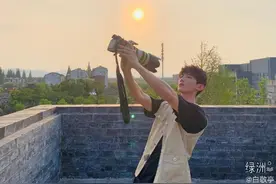 爱情骗子白敬亭，自拍原图曝光图片