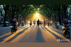 世界上最美好的事情，莫过于清晨醒来，身边有阳光，有你图片