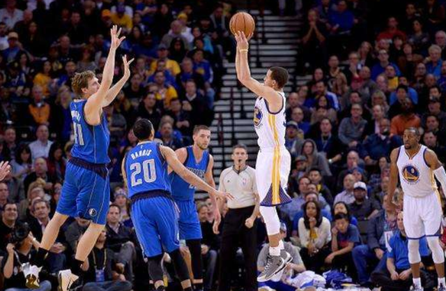 别被他的外表欺骗,美媒列出库里生涯7大绝杀,你最先想到哪个?