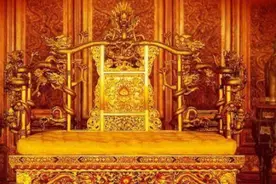 你知道故宫的龙椅是拿什么材料做的吗？碰坏了可是修不起图片