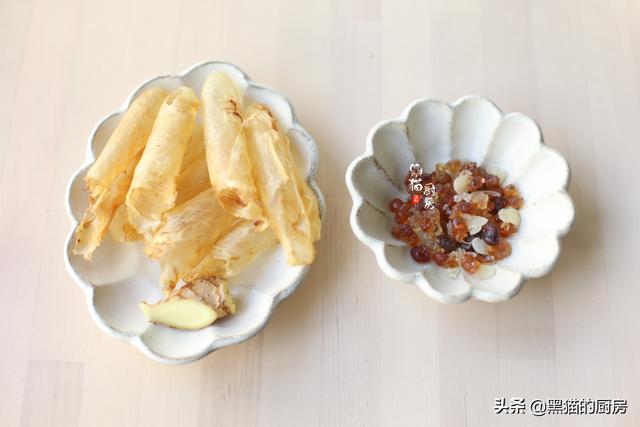 莲子银耳百合花胶 2026年银耳莲子炖花胶