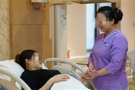胎儿“脐绕颈”，罪魁祸首可能是孕妈喜欢做的这些事，别再糊涂了图片