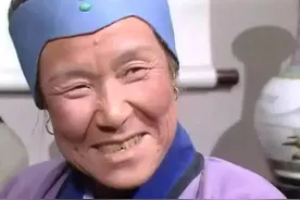 刘姥姥能得贾家帮助，除贾家宽厚外，还有个更直接的原因图片