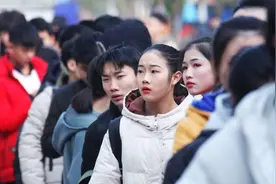 查寝、上晚自习，高职院校的“常规操作”，学生：说好的幸福呢？图片