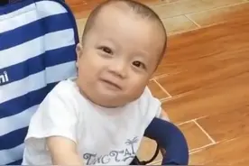 1岁宝宝却有40岁的眼神，成熟表情略显沧桑，“孟婆汤”过期了？图片