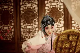 民国第一女演员，曾引得5位总统争相追求，为何后来会去农村守寡图片