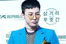 权志龙全屏壁纸，会有一张你中意的，帅气的权志龙！#权志龙图片