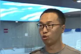 “泳池里拉粑粑”追踪：双方因赔偿金额僵持不下图片