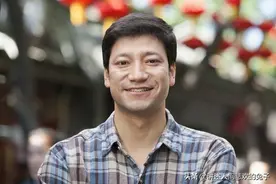 55岁大叔娶28岁妻子一年后自诉：我越来越扛不住了图片