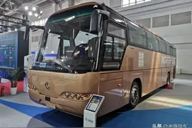 沿袭经典的北方6120柴油旅游客车图片
