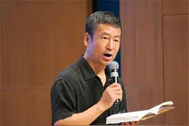 白岩松：无信仰，不幸福图片