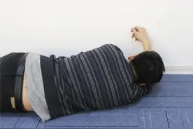 睡觉时身子突然抽动一下，是什么原因？图片