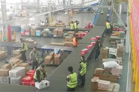 直击“双11”：凌晨下单 西安本地最快当天下午就到货图片