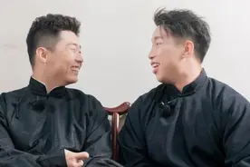 德云社周九良直播，搞恶作剧电话连线，把猛男烧饼都吓成了结巴图片