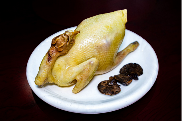 花胶花菇焖猪脚 2026年花胶花菇炖猪肉的做法