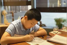 徐子明：高三语文老师的妈妈用两年陪他成为“头号学霸”图片