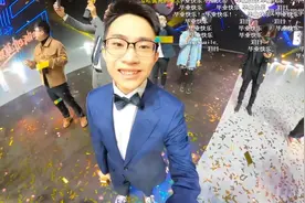 群星为他闪耀，一毕业就登上热搜，22岁的何同学凭什么这么横？图片