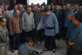 古代最为残忍的私刑，受刑者多数是女人，大人小孩当热闹看图片